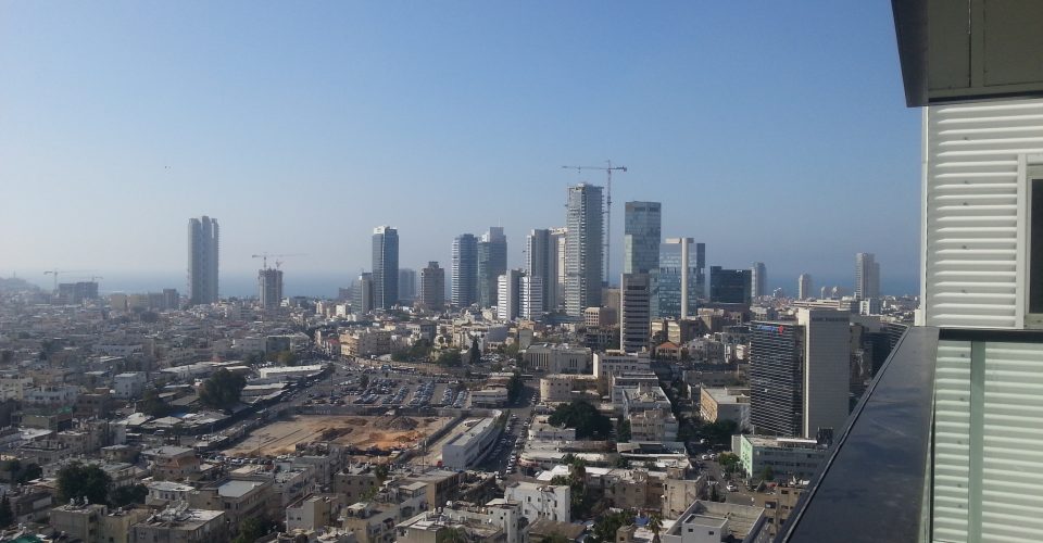 להשכרה באלקטרה סיטי